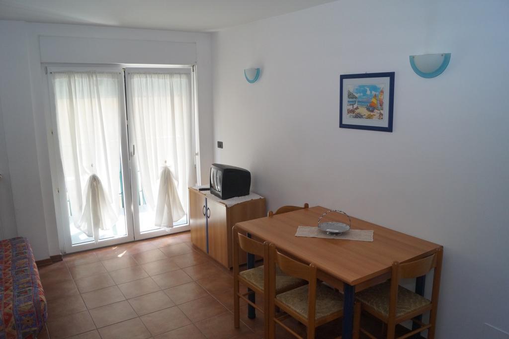 Residence Vivere Astra Trieste Ngoại thất bức ảnh