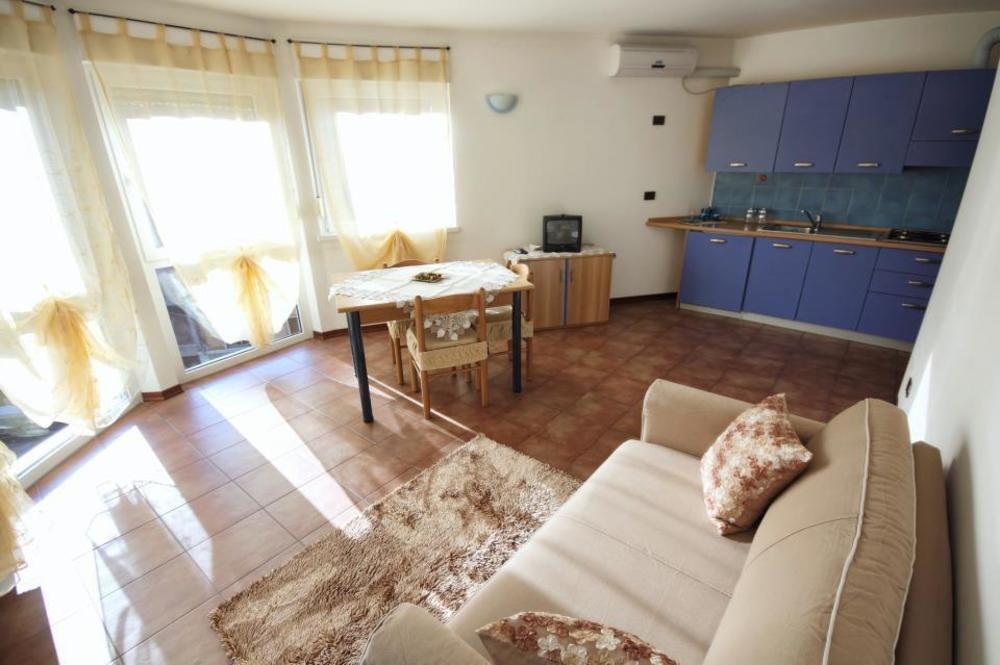 Residence Vivere Astra Trieste Ngoại thất bức ảnh