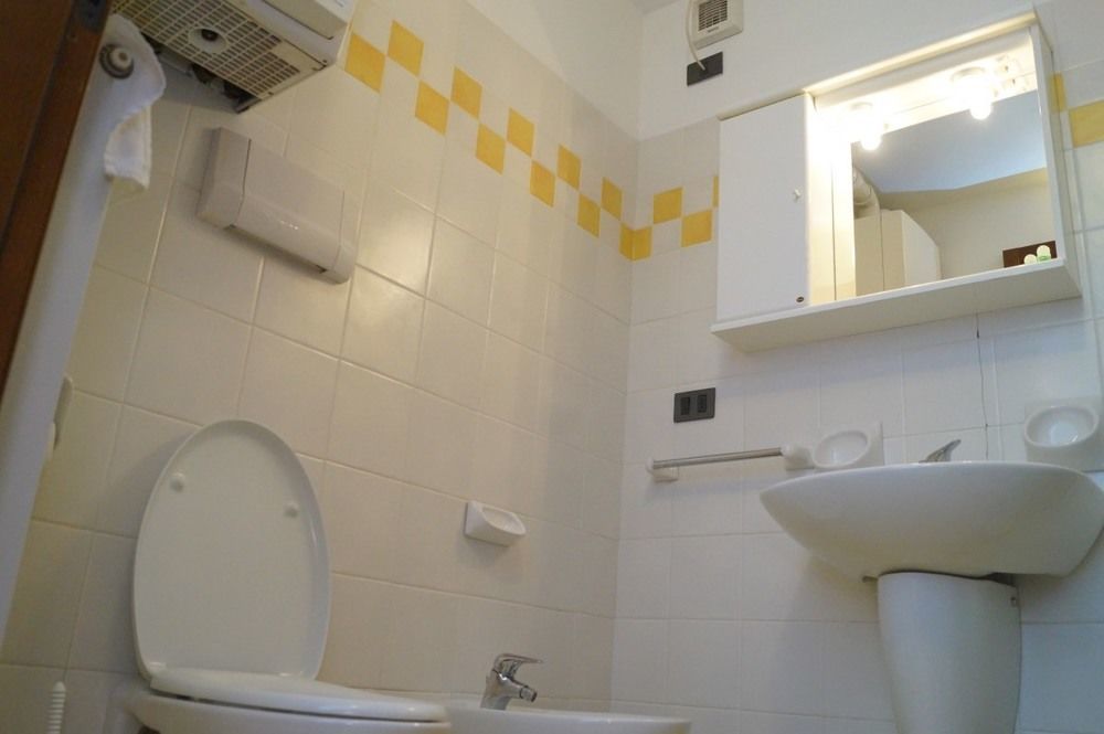 Residence Vivere Astra Trieste Ngoại thất bức ảnh